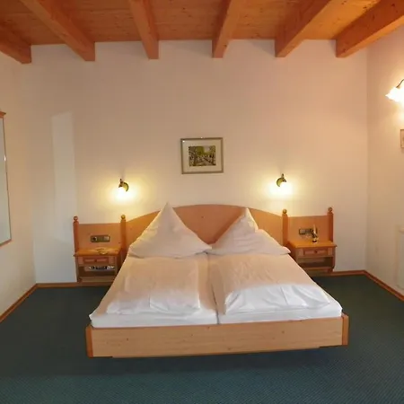 Hotel Steigerwaldhaus 2*